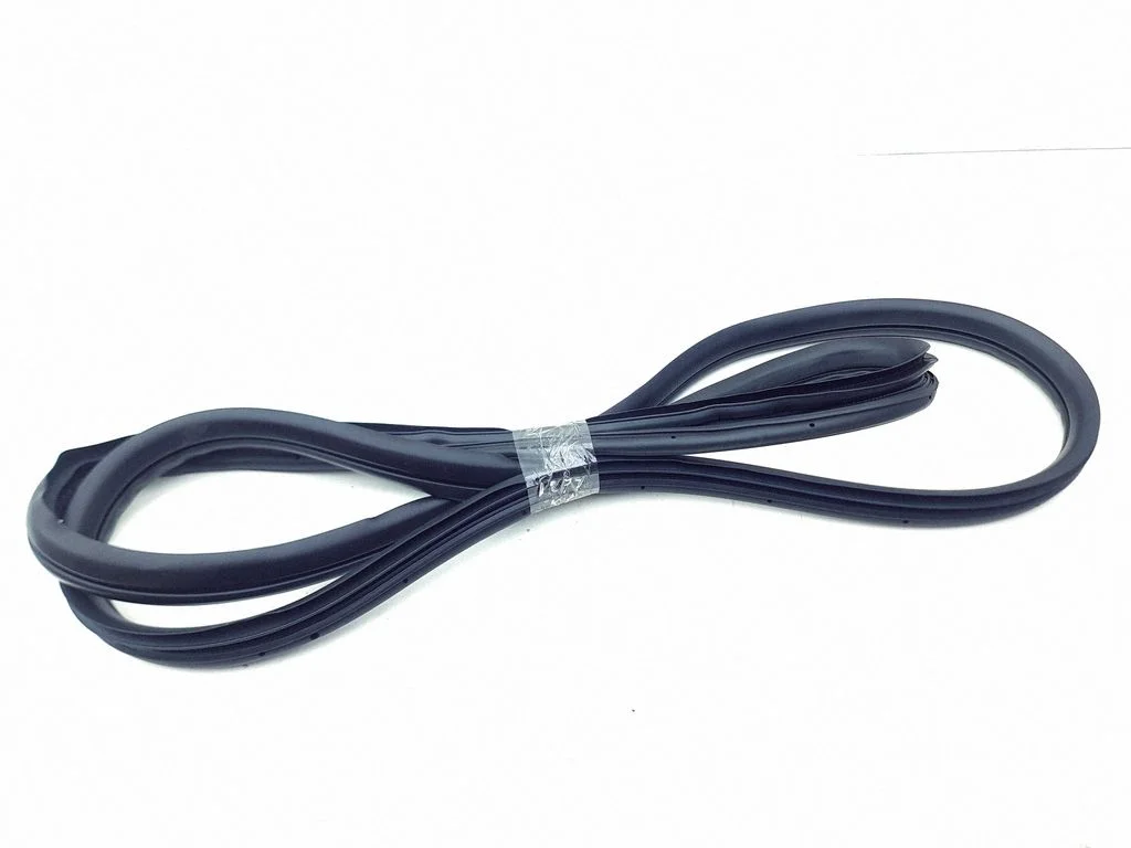 Esiukse tihend (kere pool) – Honda HR-V (2021-)