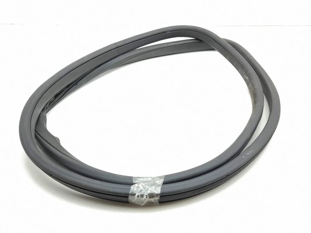 Front door rubber seal – right