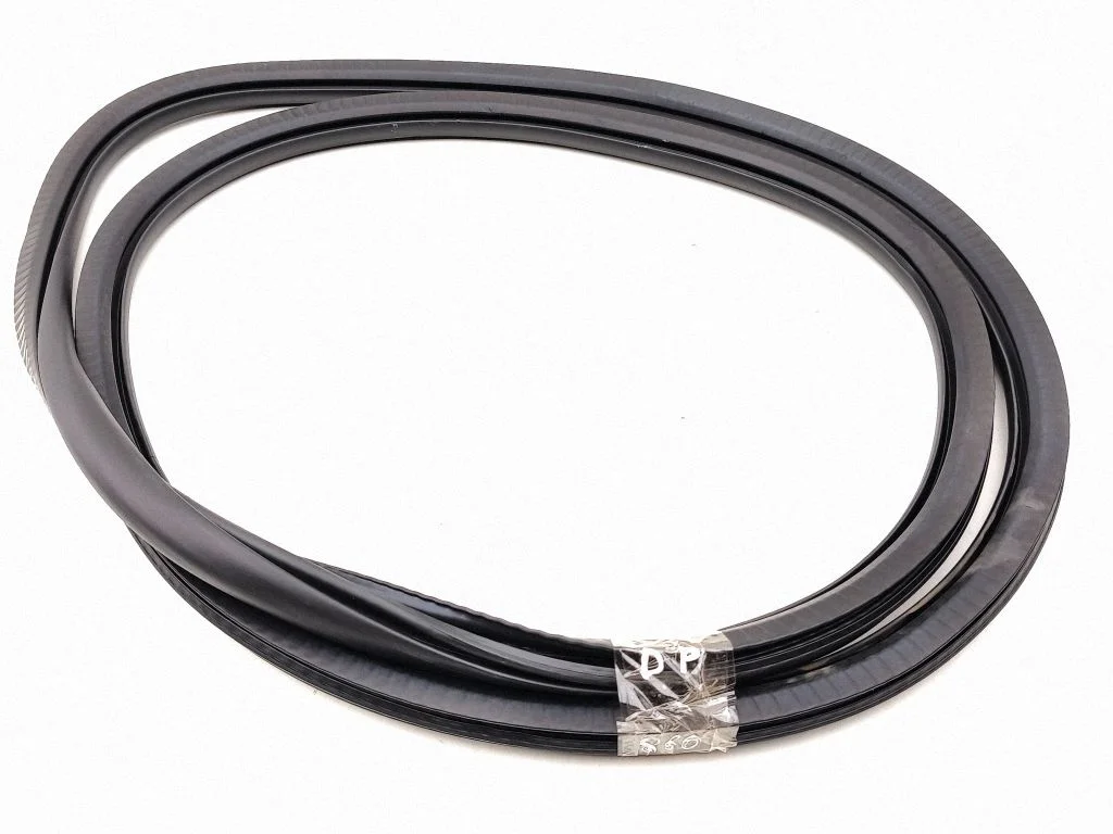 Front door rubber seal – right