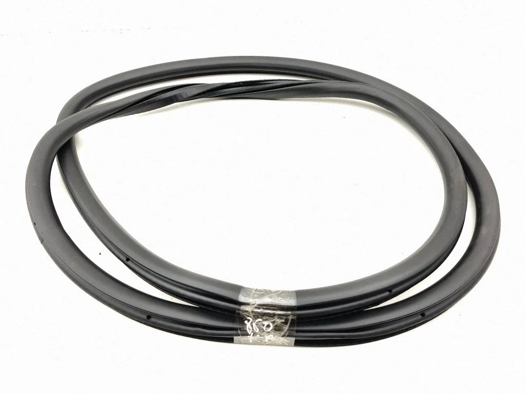 Front door rubber seal – left