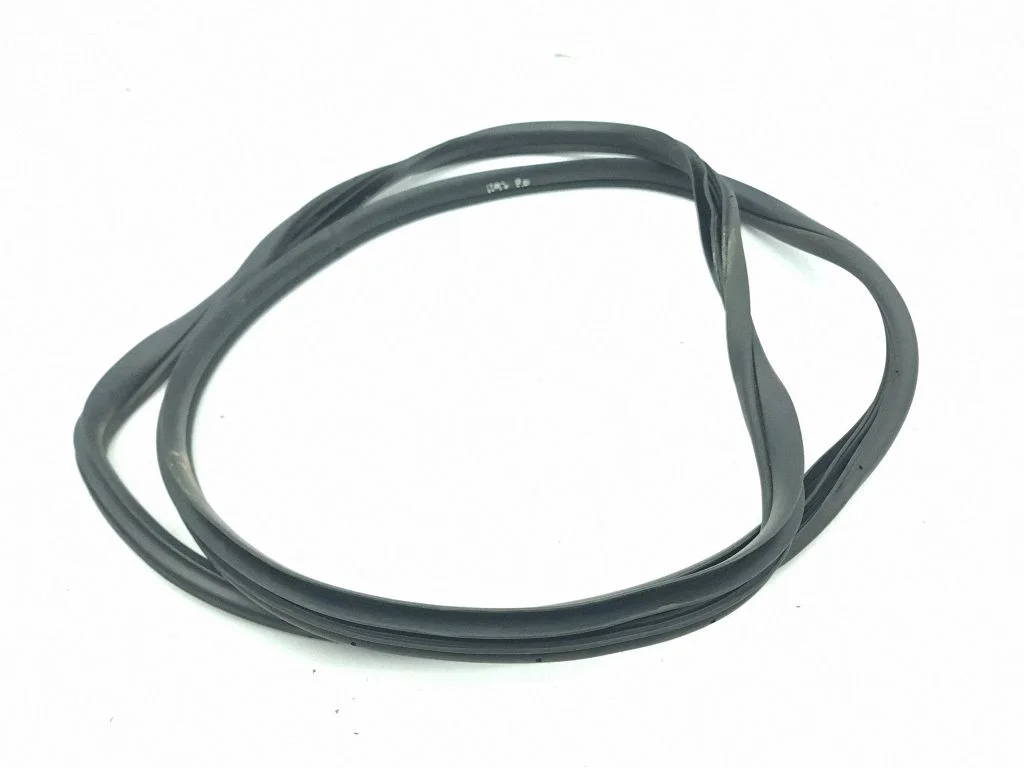 Front door rubber seal – right