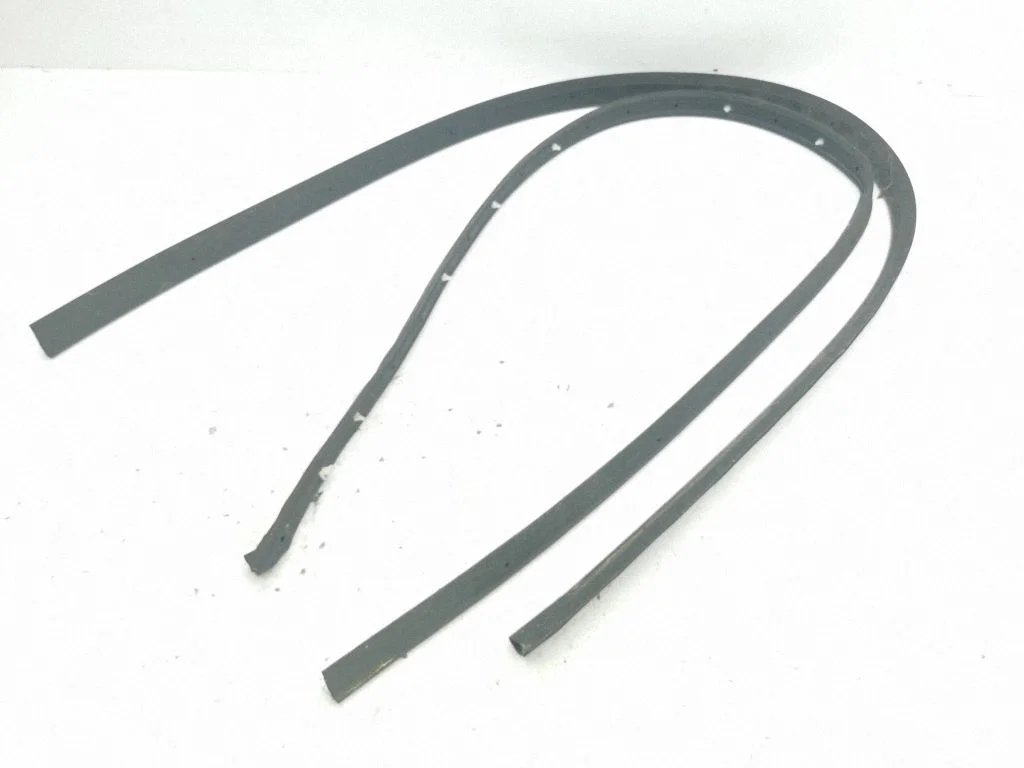 Front door rubber seal