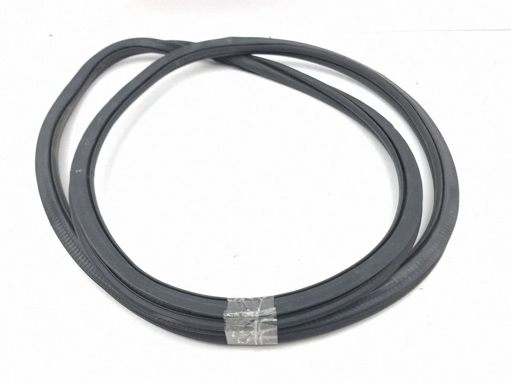 Front door rubber seal – left