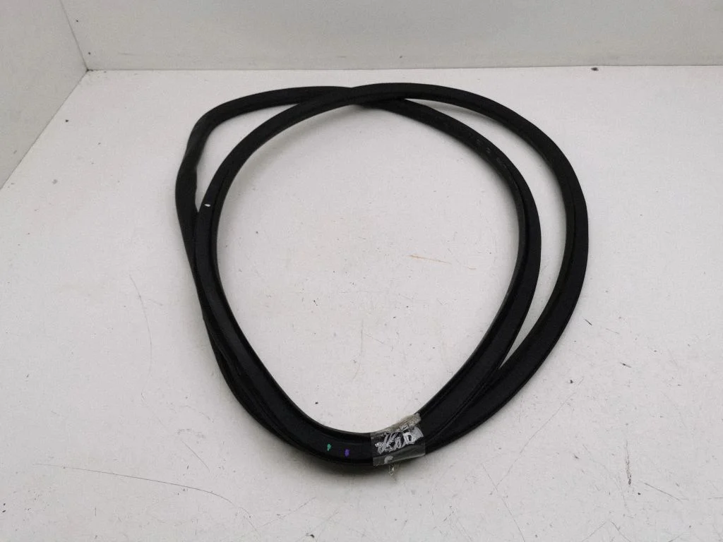 Esiukse tihend (kere pool) – Opel Insignia B (2017-)