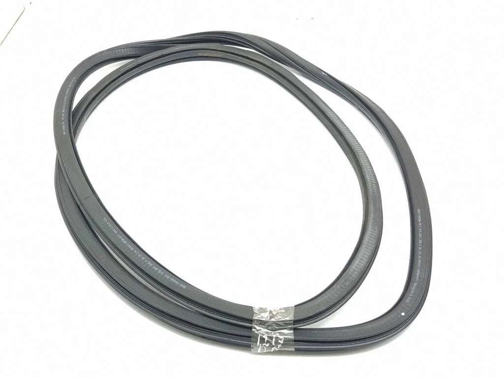 Front door rubber seal – right