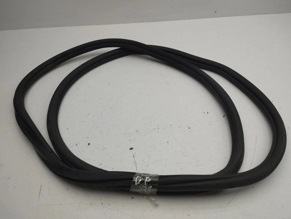 Front door rubber seal – right