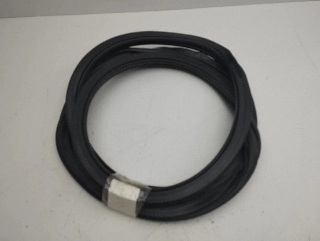Front door rubber seal – right