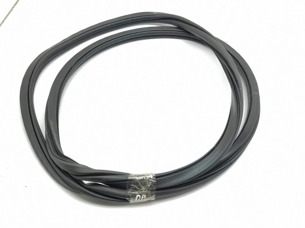 Front door rubber seal – right