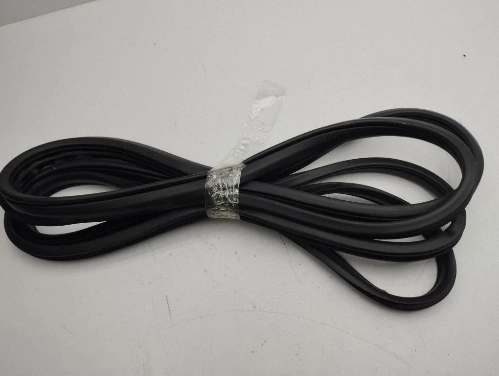 Front door rubber seal – left