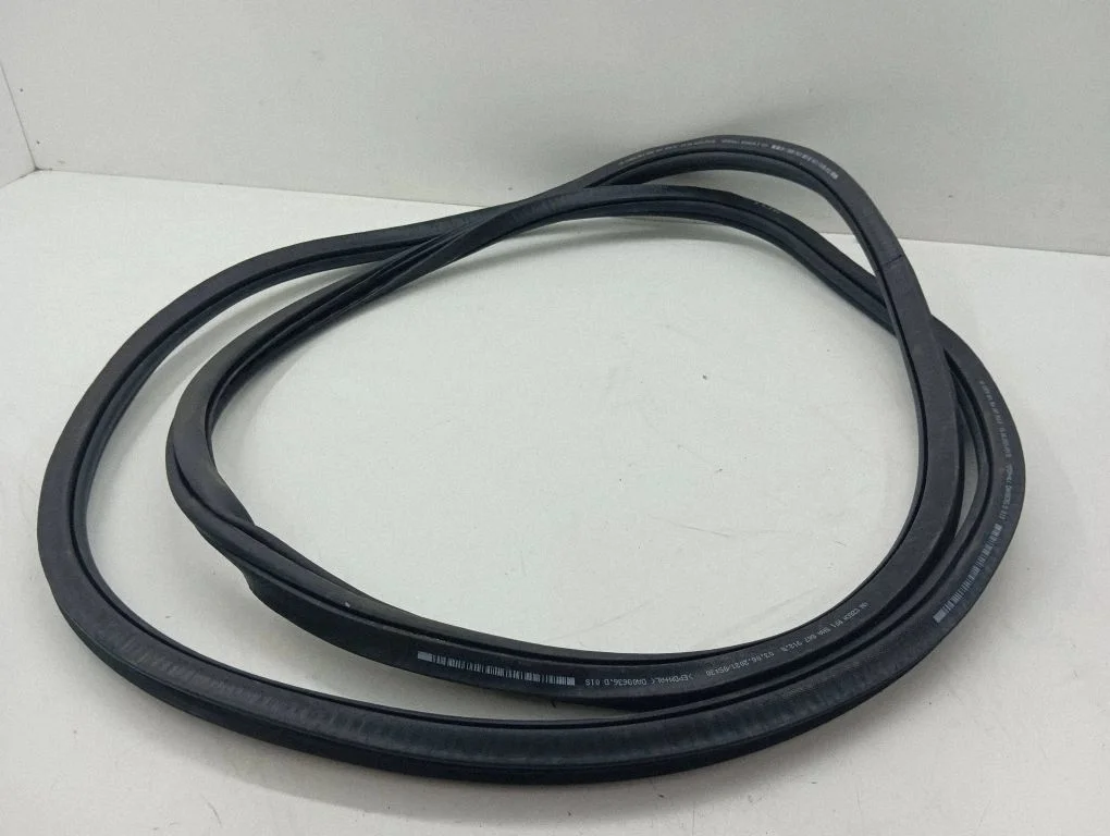 Front door rubber seal 5NA867912B