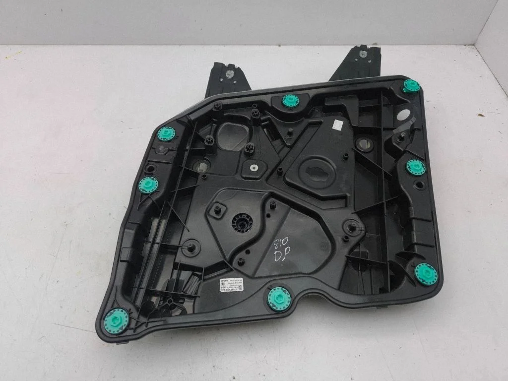 Front window lifting mechanism without motor 5e3837656A