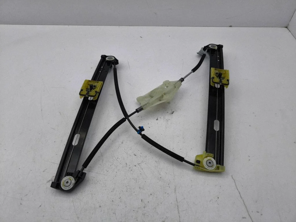 Front window lifting mechanism without motor 5FA837461B