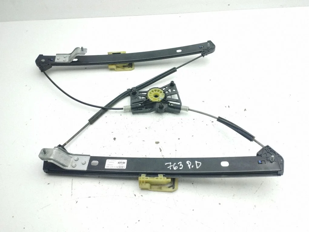 Front window lifting mechanism without motor 81A837462