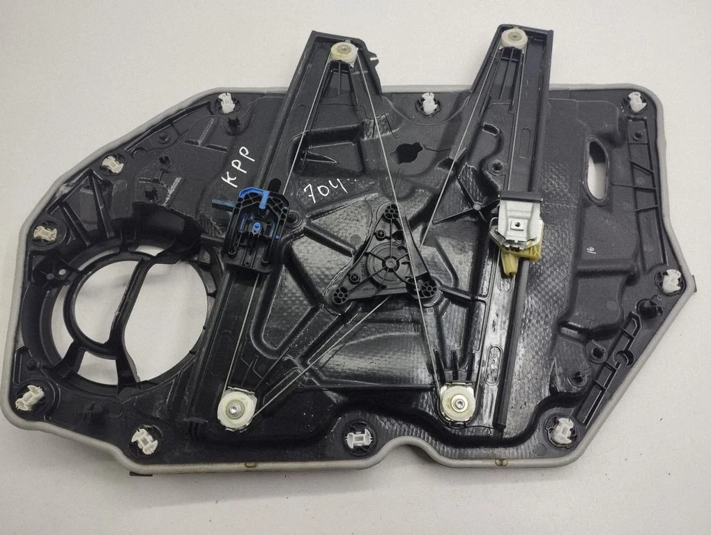 Front window lifting mechanism without motor C80213108