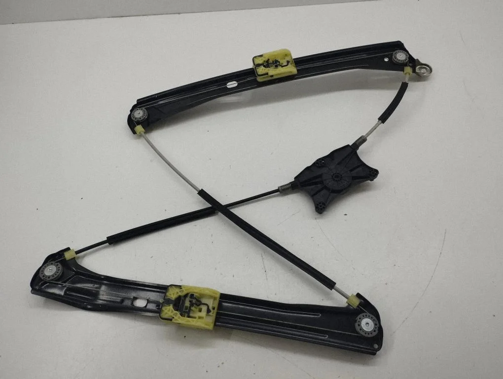 Front window lifting mechanism without motor 5NA837462A