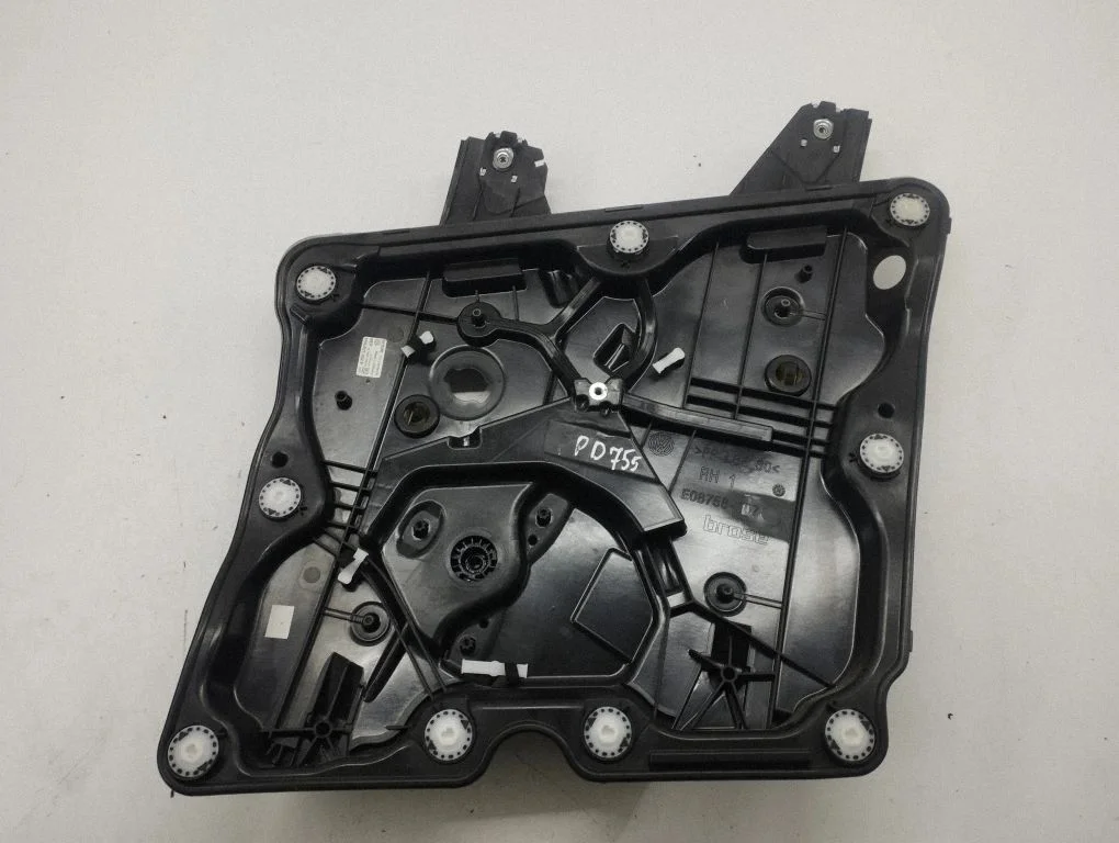 Front window lifting mechanism without motor 5H0837402E