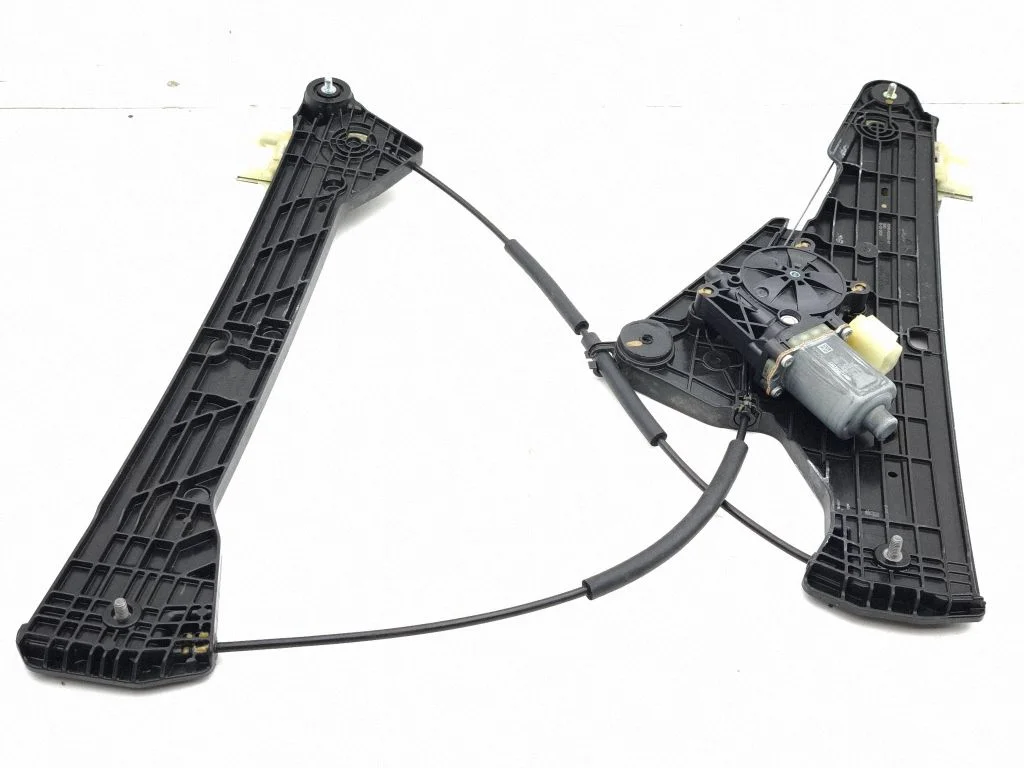 Front door window regulator with motor R2KBR23200AD