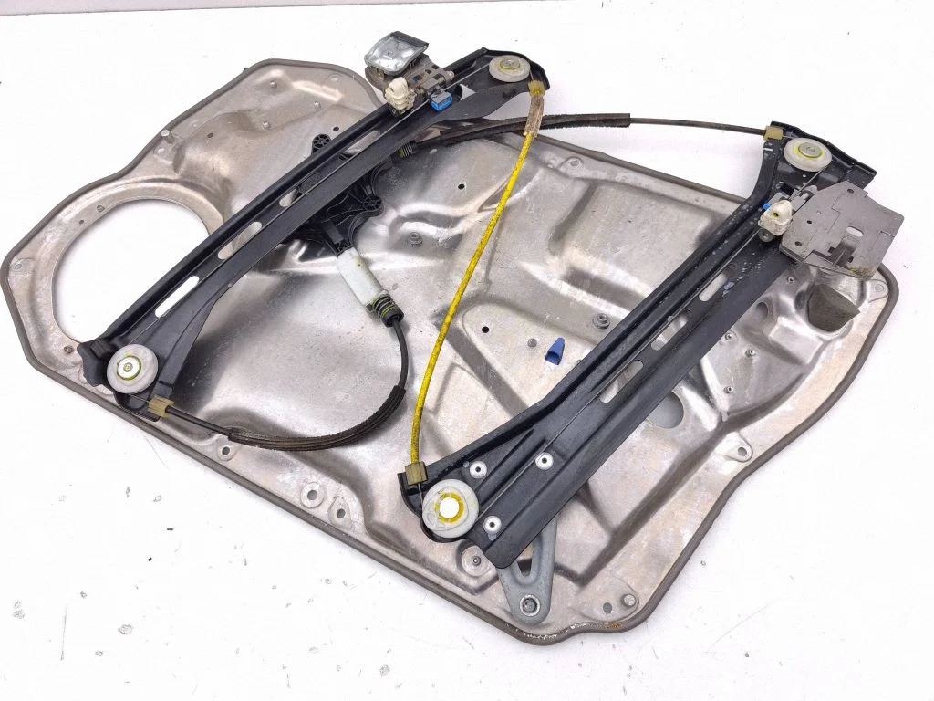 Front door window regulator with motor A2128201302