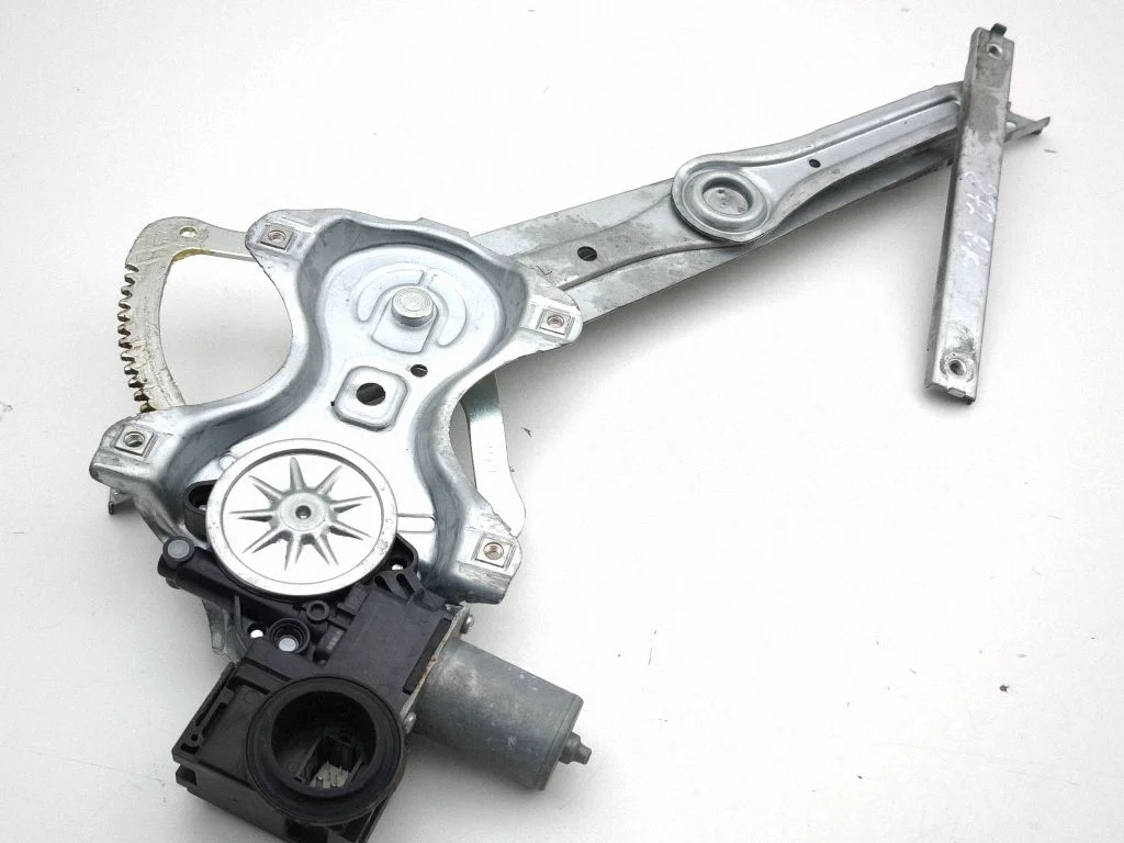 Front door window regulator with motor 85720F4010