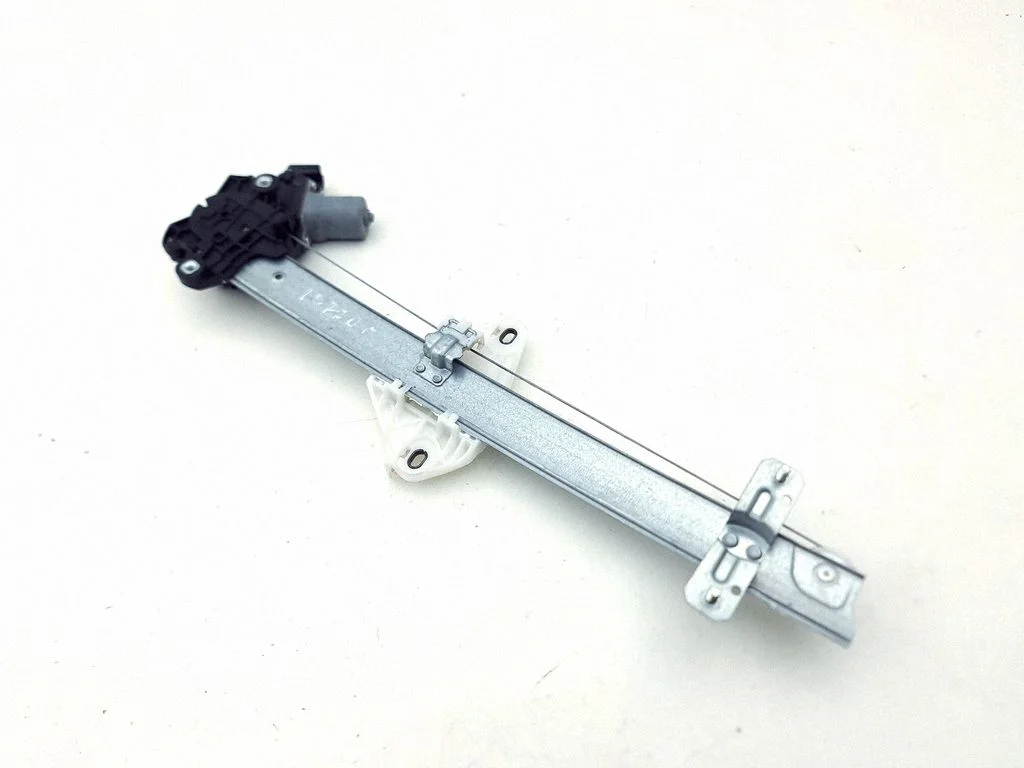 Front door window regulator with motor CM0937900