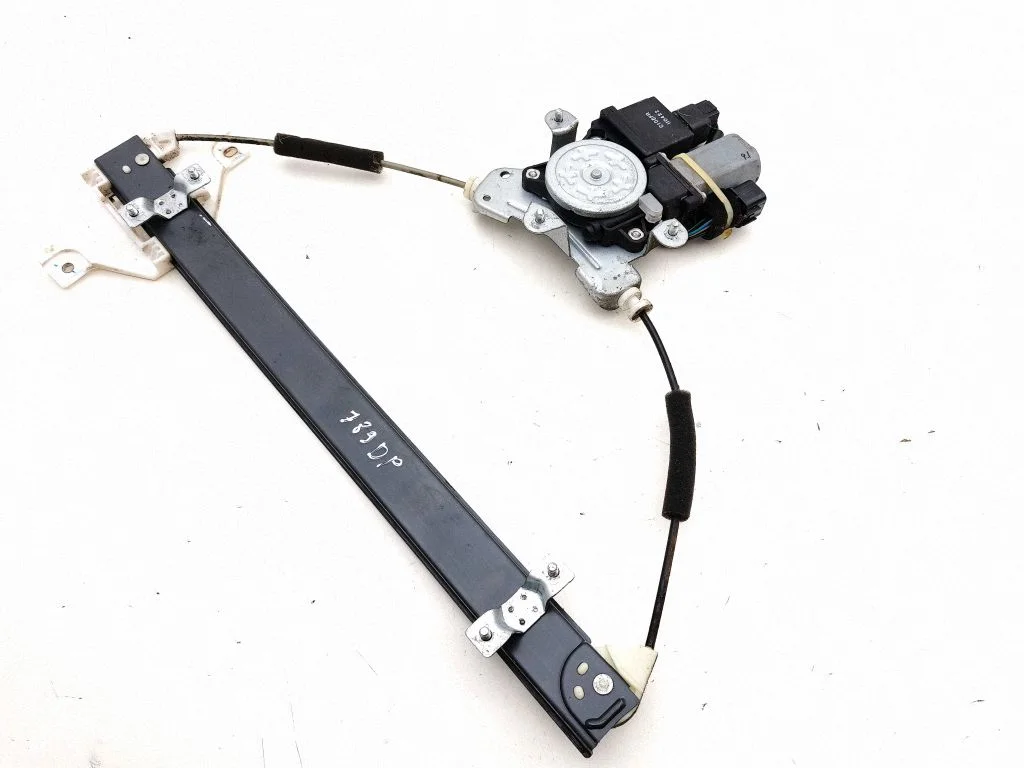 Front door window regulator with motor – Opel Antara (2006-2016)