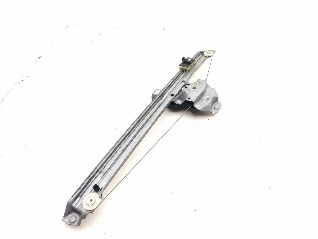 Front door window regulator with motor 807210974R