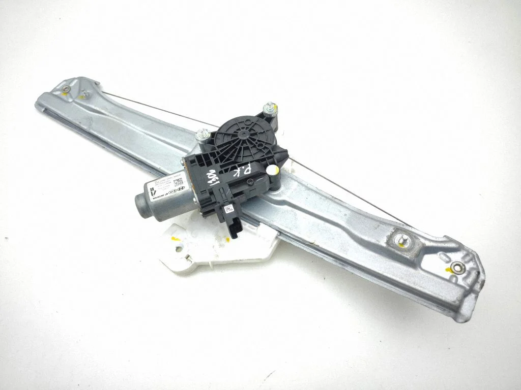 Front door window regulator with motor 82450N7010