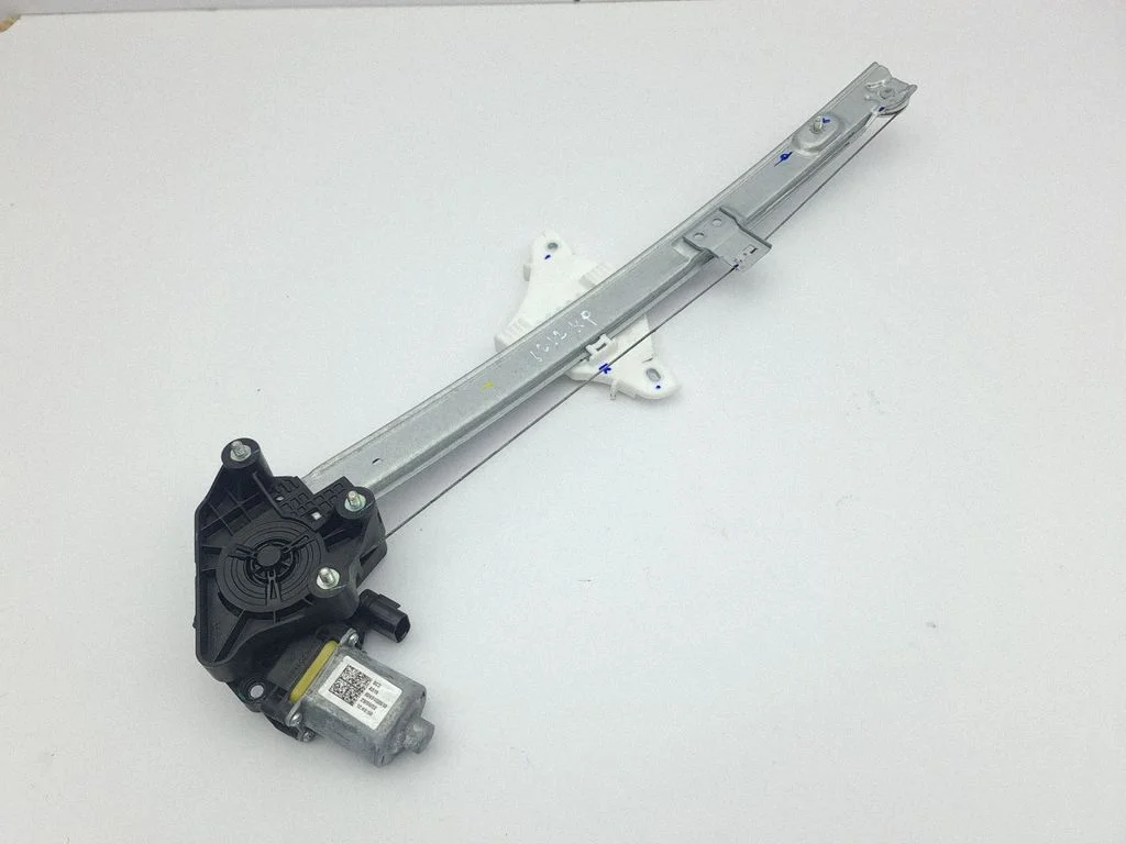 Front door window regulator with motor 82450Q0000