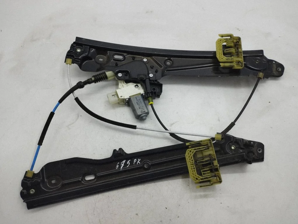 Front door window regulator with motor 942888100