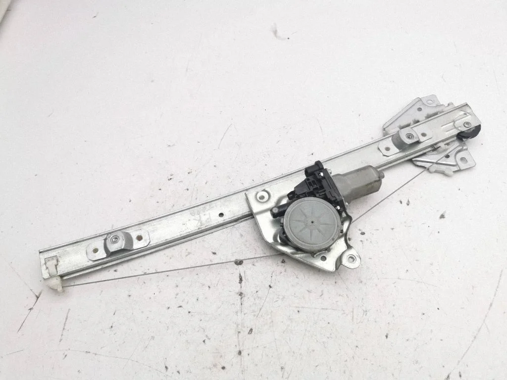Front door window regulator with motor 8346065J00