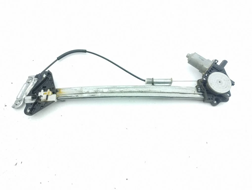 Priekšējā el. loga pacēlāja mehānisma komplekts CM0119T0