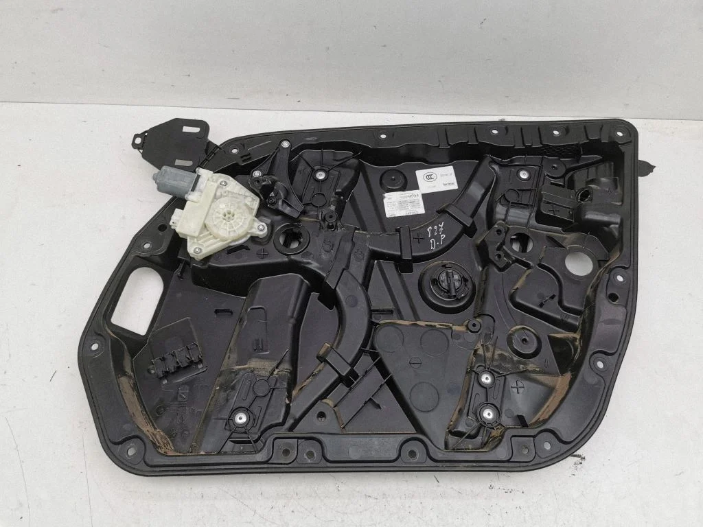 Front door window regulator with motor A1667230094