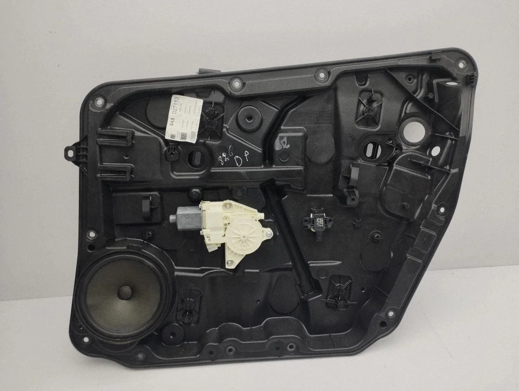 Priekšējā el. loga pacēlāja mehānisma komplekts A2467200279