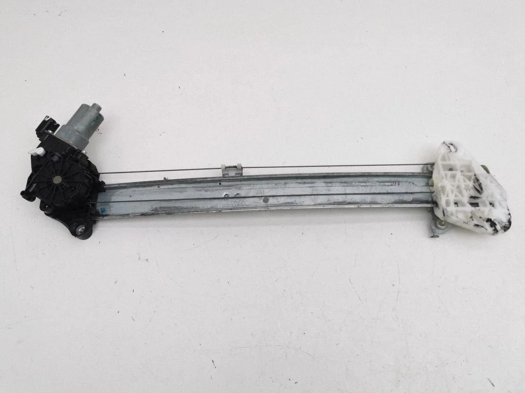 Front door window regulator with motor WR15027