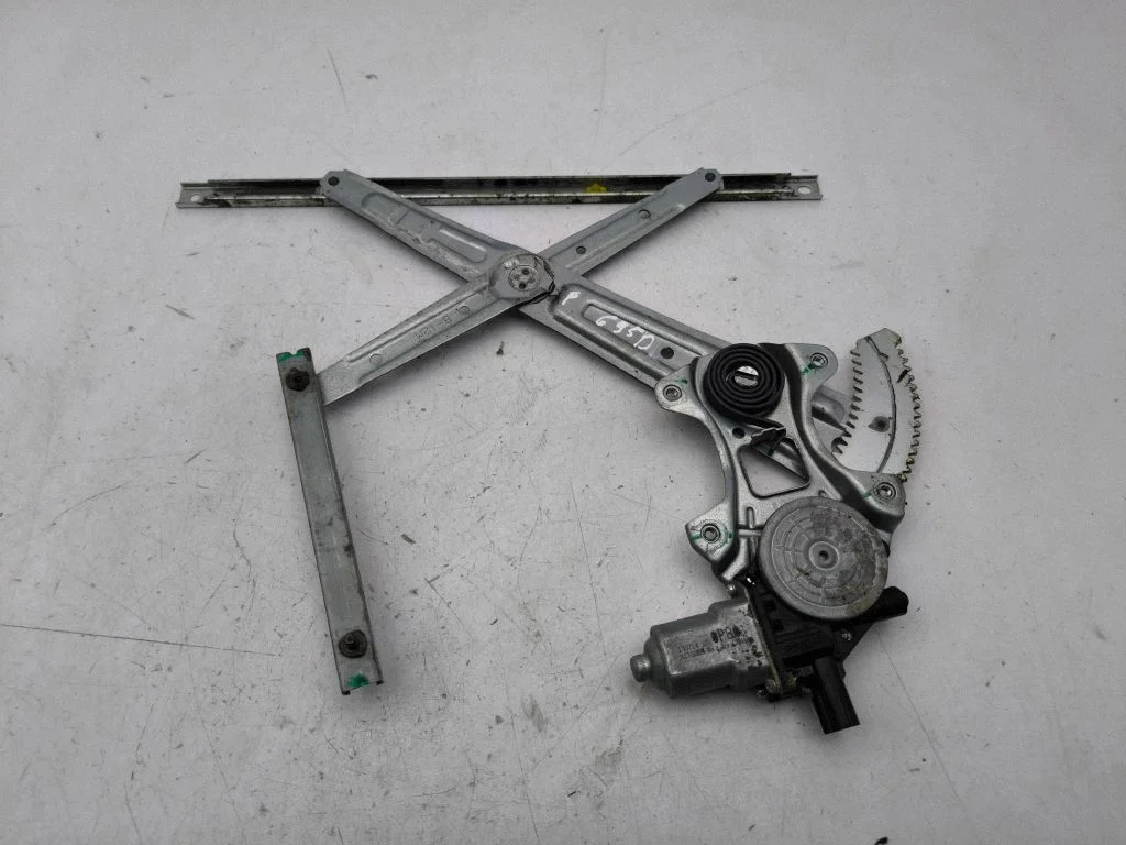 Front door window regulator with motor 13071417
