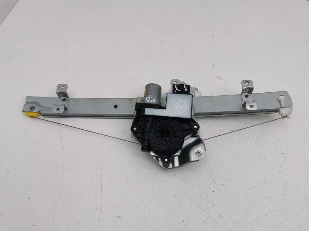 Front door window regulator with motor 807506PA1A