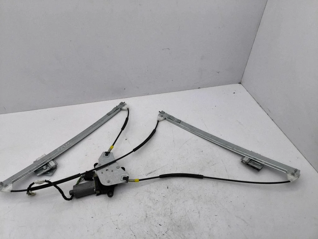 Front door window regulator with motor 0130821941