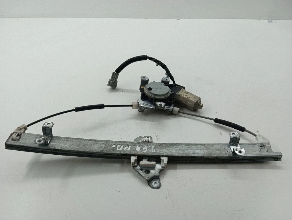 Front door window regulator with motor 807308H301