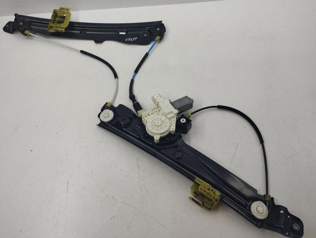 Front door window regulator with motor 914546102