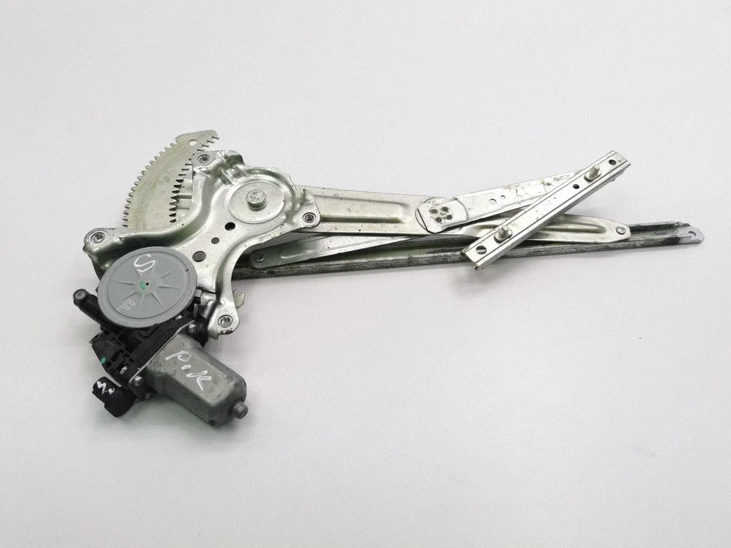 Front door window regulator with motor 5713A385