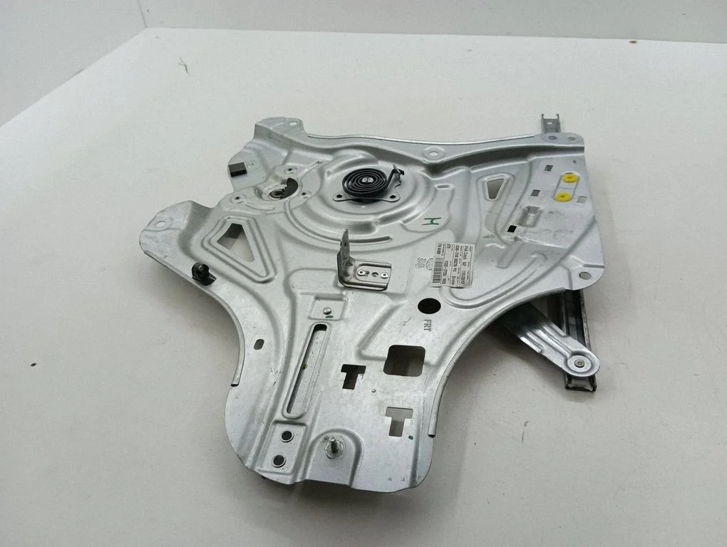 Front door window regulator with motor 813202Y020