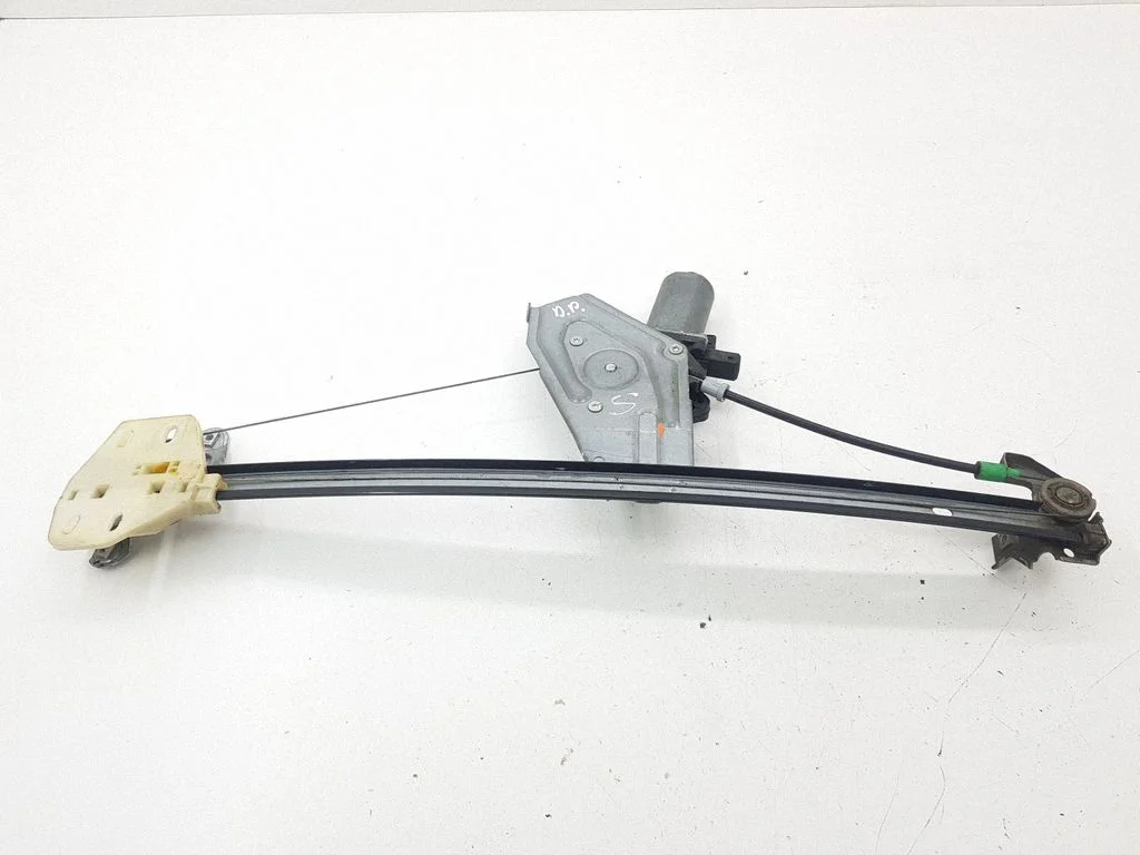Front door window regulator with motor 0130821630