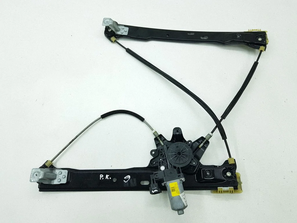 Front door window regulator with motor AM51U23201B