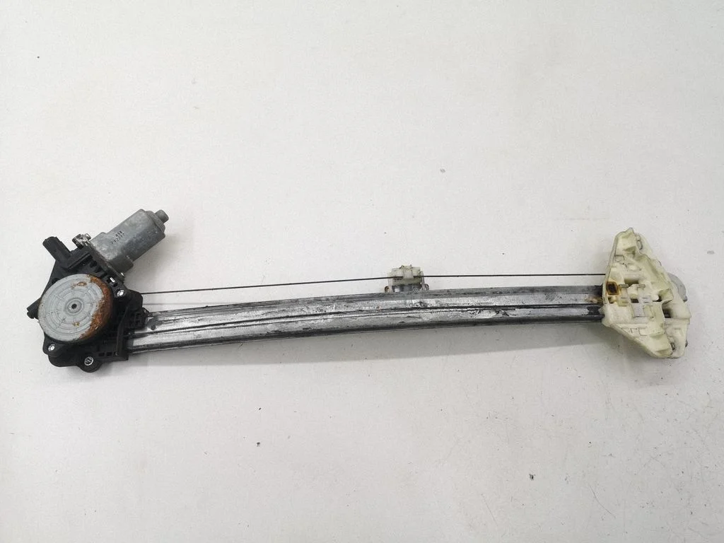 Front door window regulator with motor – left