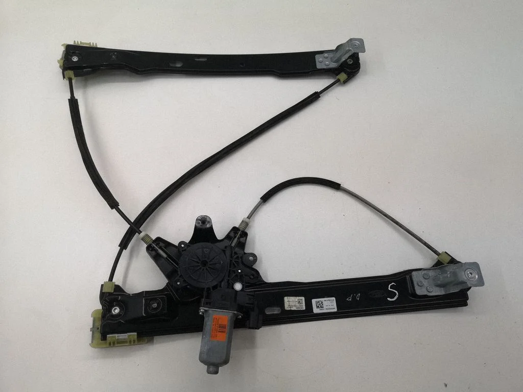 Front door window regulator with motor 920405105