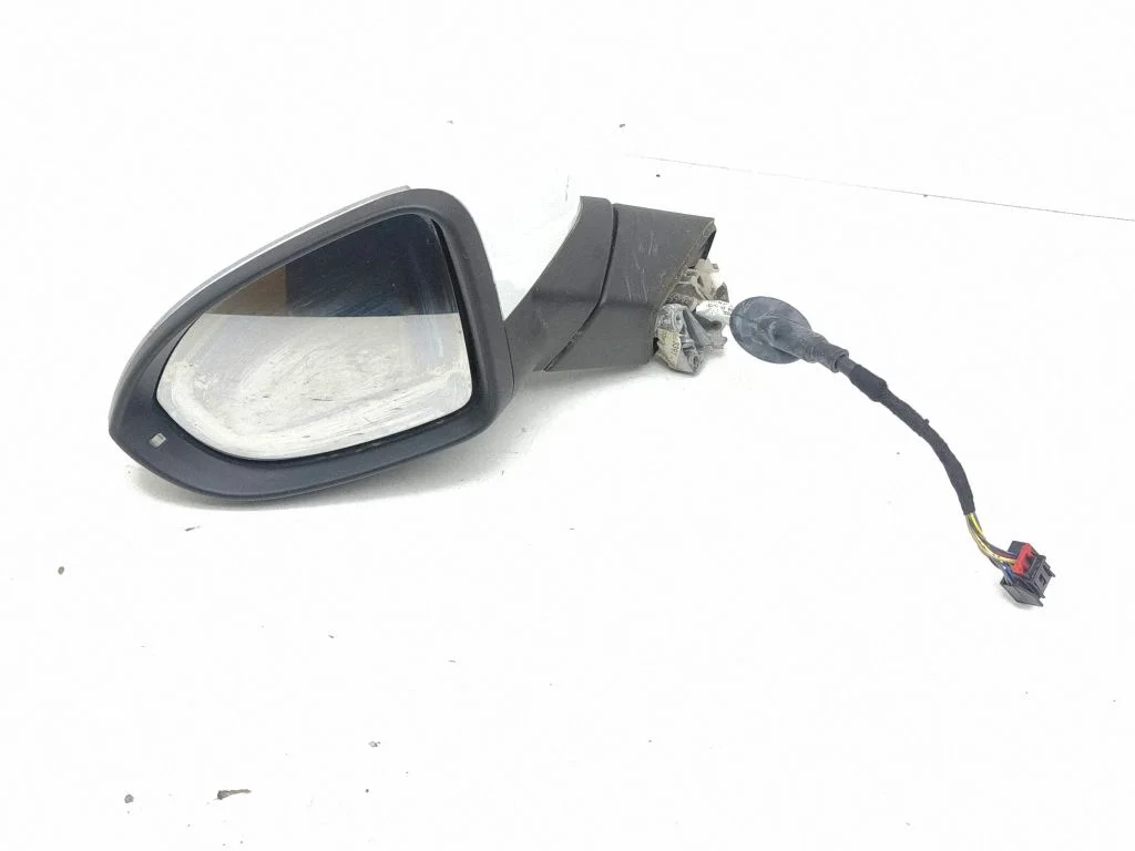 Front door electric wing mirror – left