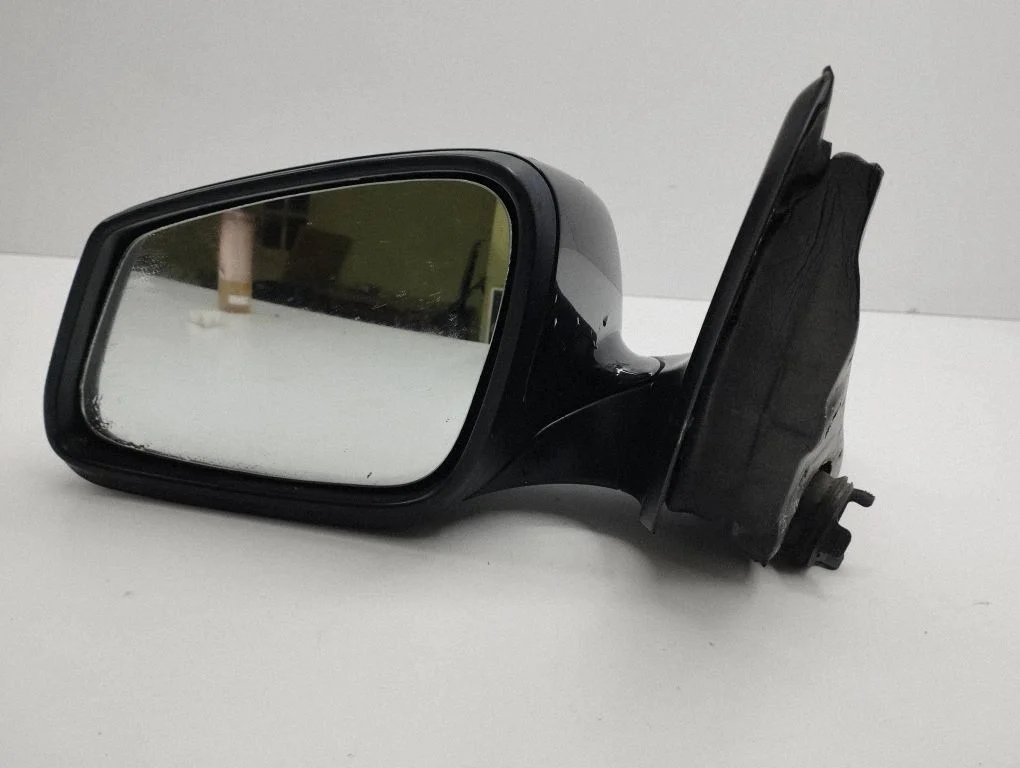 Esiukse elektriline välispeegel – BMW 7-seeria F01 F02 F03 F04 (2008-2016)
