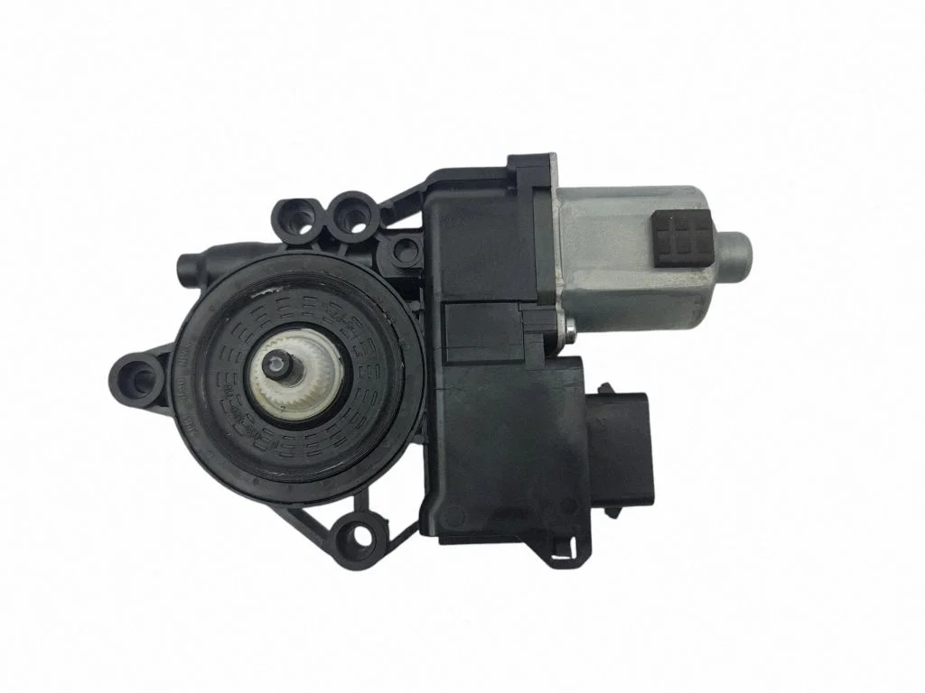 Front door window regulator motor 82460J7010