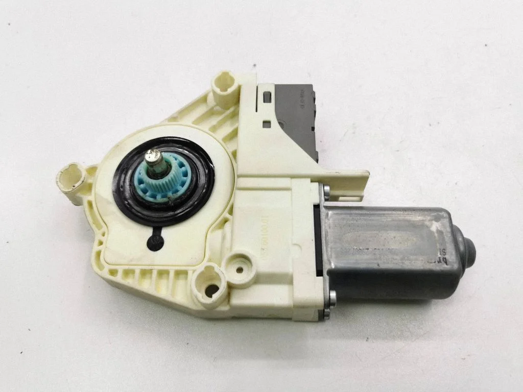 Front door window regulator motor – Land Rover Range Rover Sport L320 (2005-2013)