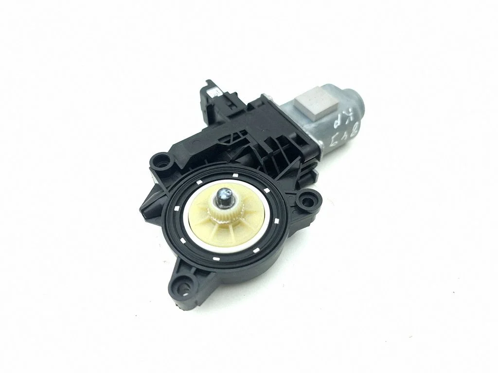 Front door window regulator motor 82450G4010